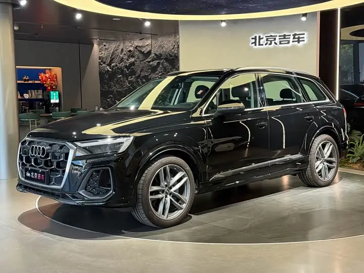 Audi Q7 2024, арт. CN-3714672 — фото 1