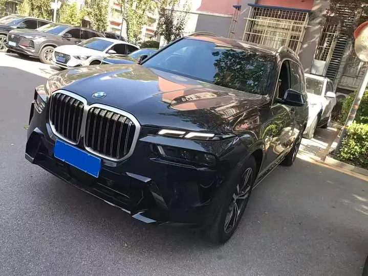 BMW X7 2023, арт. CN-3715099 — фото 1