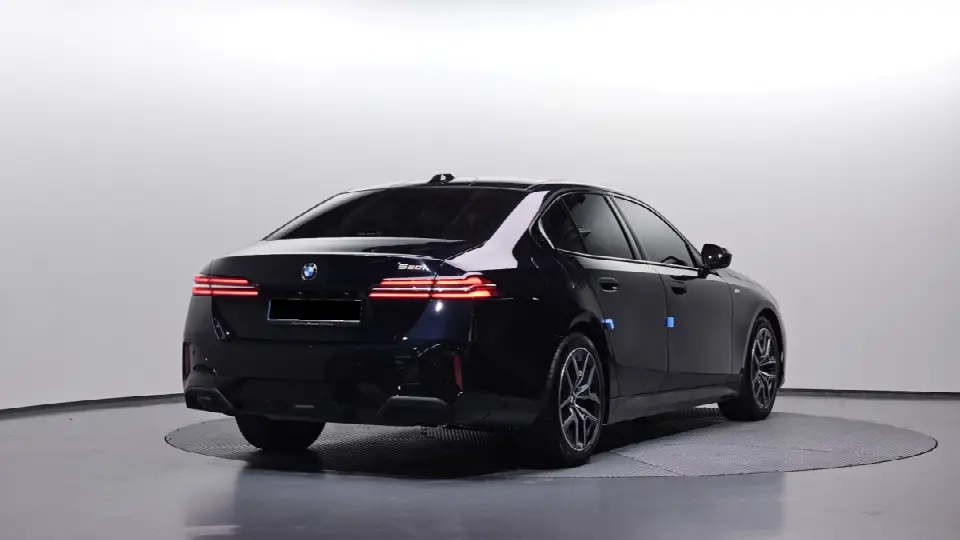 BMW 5 Series 2023, арт. KR-3715778 — фото 1