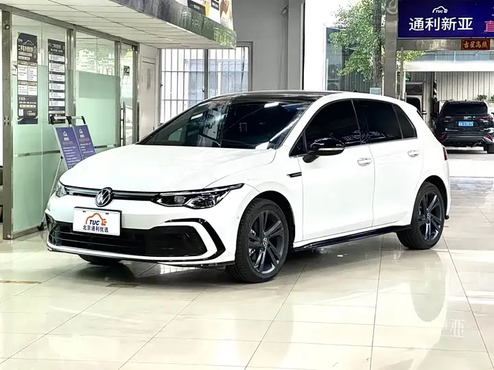 Volkswagen Golf 2023, арт. CN-3724017 — фото 1