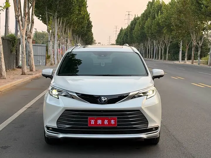 Toyota Sienna 2021, арт. CN-3730895 — фото 1