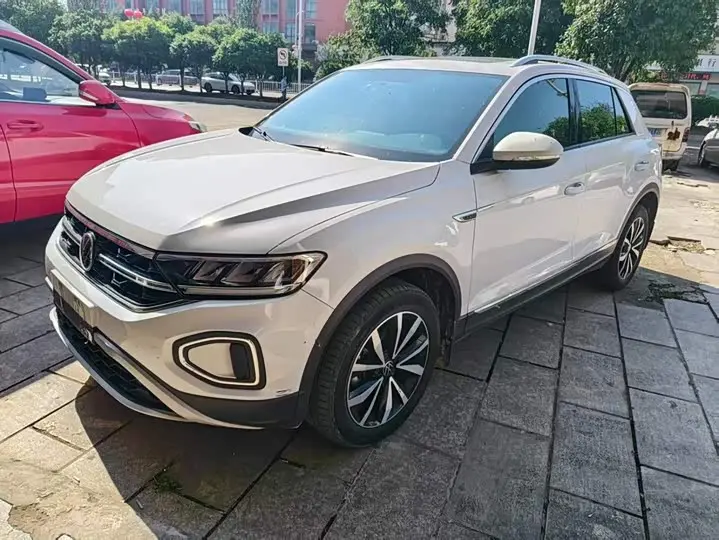 Volkswagen T-Roc 2023, арт. CN-3747084 — фото 1