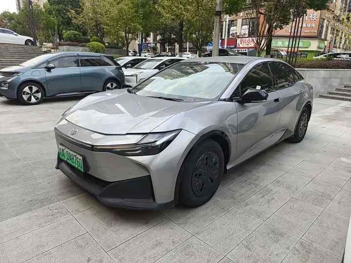 Toyota bZ3 2023, фото из объявления