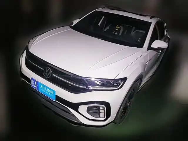 Volkswagen T-Roc 2023, арт. CN-3757664 — фото 1