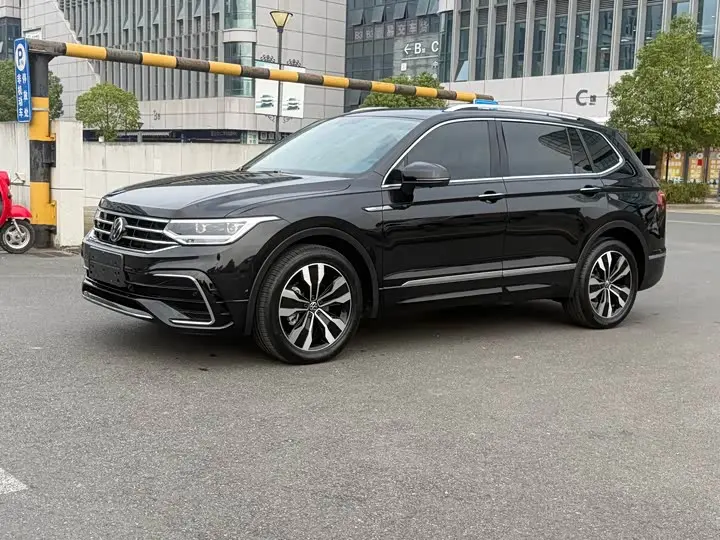 Volkswagen Tiguan L Pro 2024, арт. CN-3777754 — фото 1