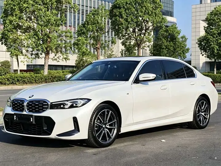 BMW 3 Series 2025, арт. CN-3784608 — фото 1