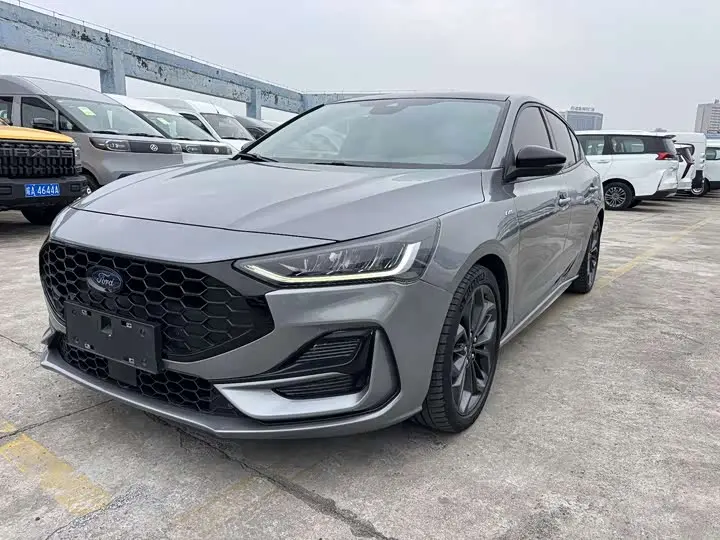 Ford Focus 2022, фото из объявления