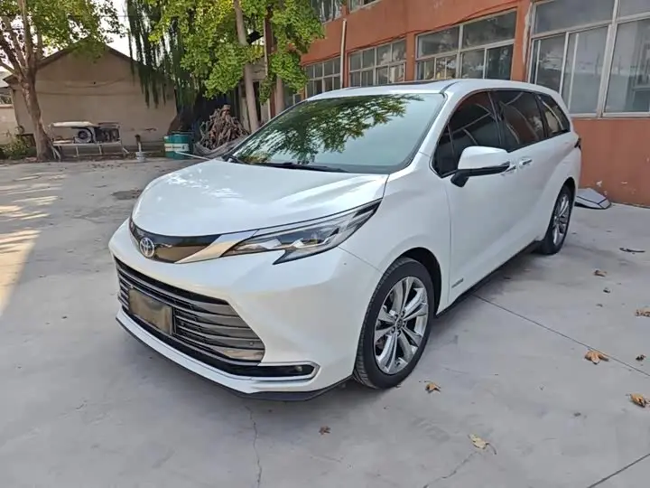 Toyota Sienna 2021, арт. CN-3848330 — фото 1