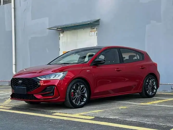 Ford Focus 2022, арт. CN-3876840 — фото 1